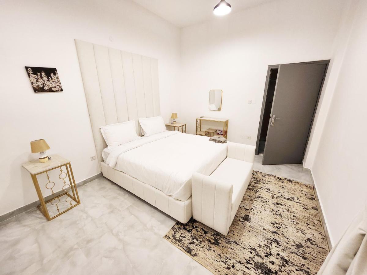 Moods Holiday Homes Al Ain Buitenkant foto